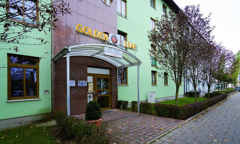 Golden Leaf Hotel Perlach Allee Hof Munich - 